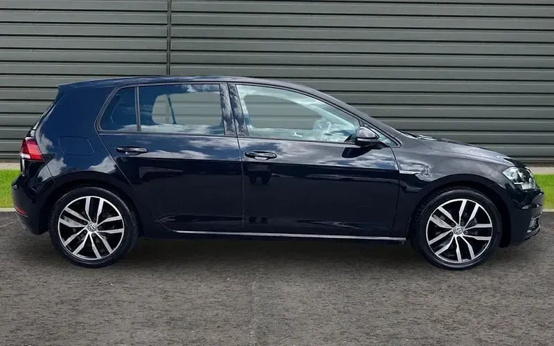 Used VW Golf VII Match 131 HP (96 kW) 2019 Hatchback