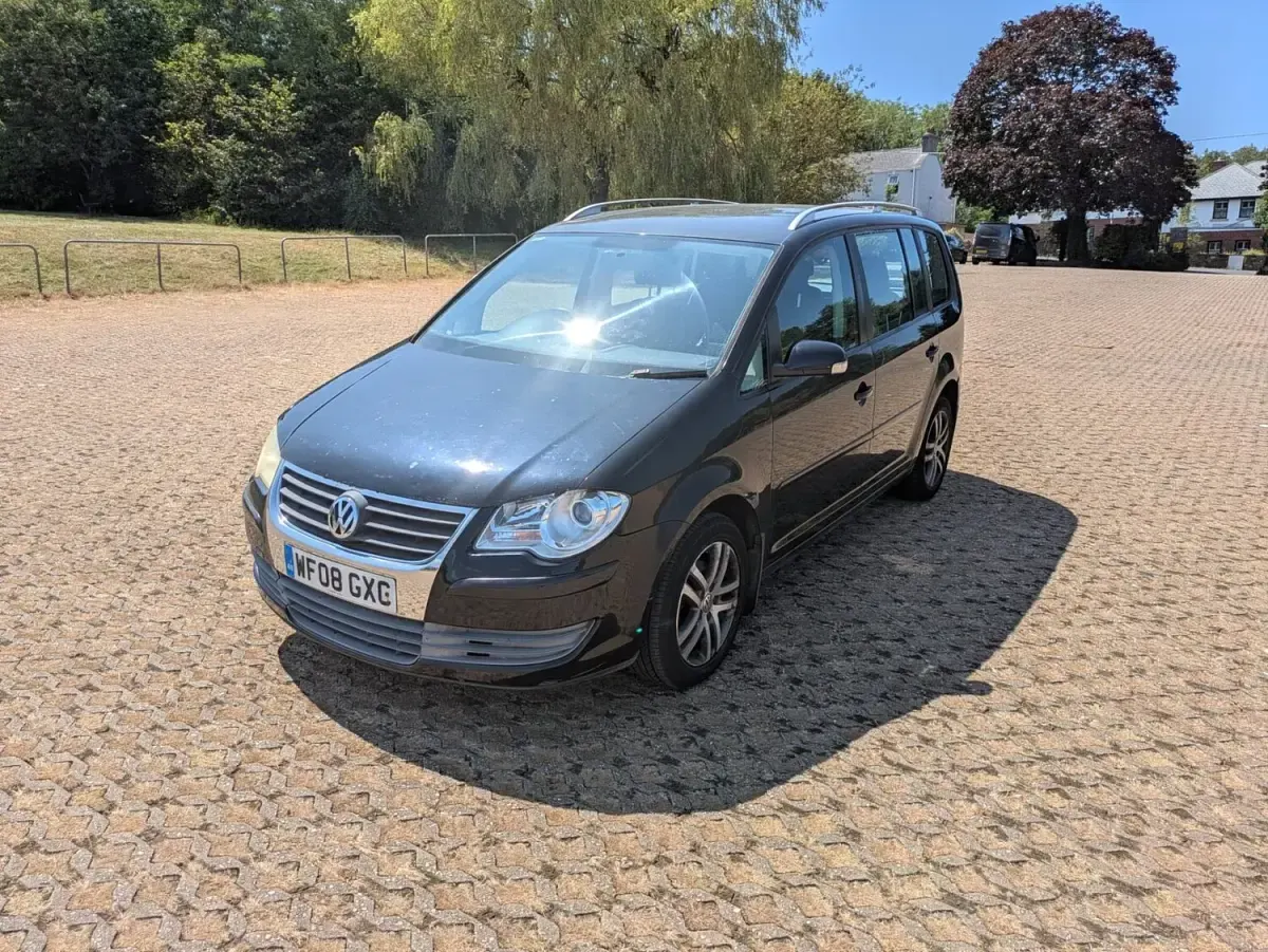 Used VW Touran SE 105 HP (77 kW) 2008 Black MPV