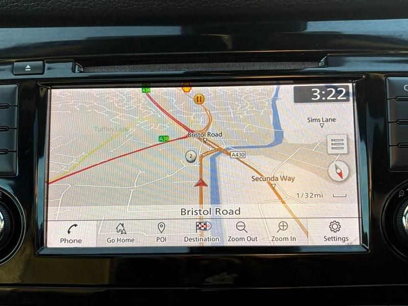 Used Nissan Qashqai Tekna+ 2018 Pure white SUV