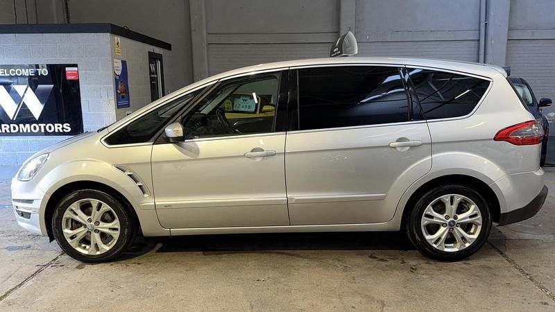 Used Ford S-MAX Titanium 140 HP (102 kW) 2010 Silver MPV