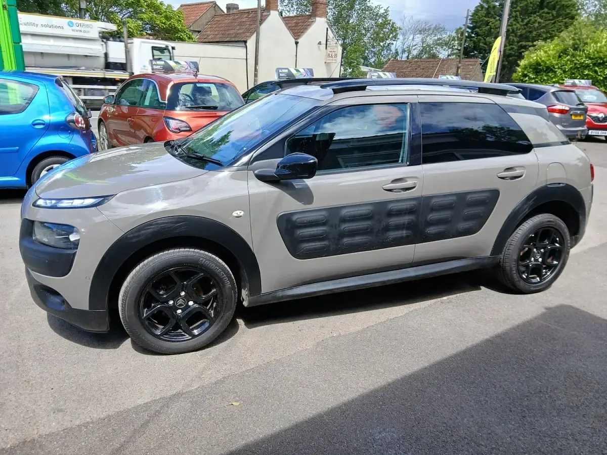 Used Citroën C4 Cactus Feel 110 HP (80 kW) 2015 Grey Hatchback