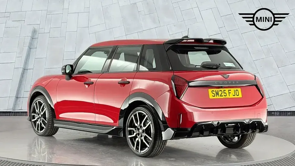 Używany Mini Cooper Hatch 113 kW (154 KM) 2025 Czerwony Hatchback