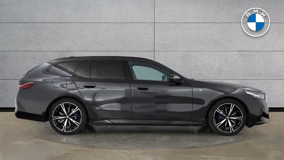 Used BMW 520 M Sport 205 HP (150 kW) 2025 Grey Estate