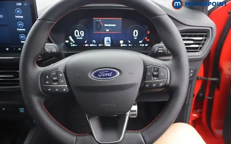 Used Ford Focus ST-Line X 155 HP (114 kW) 2025 Red Estate