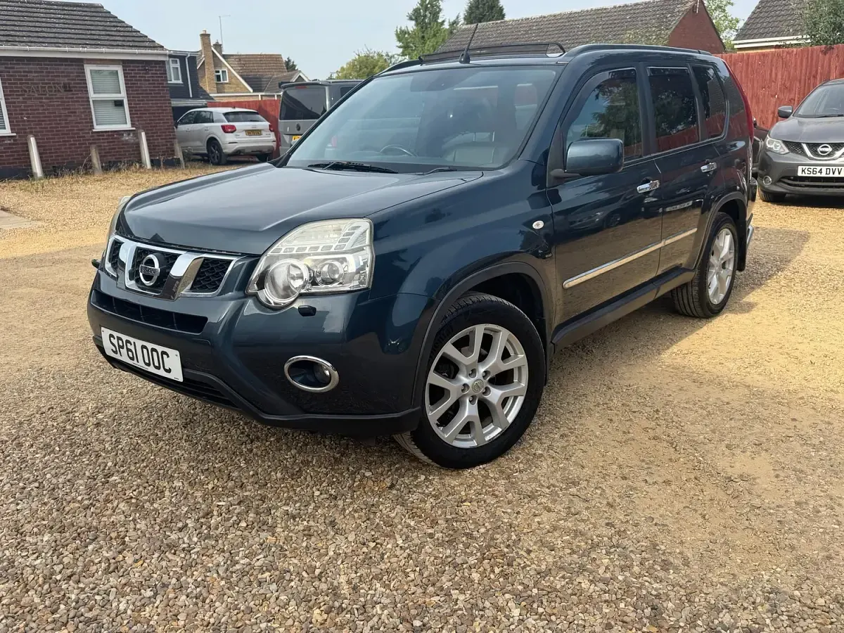Used Nissan X-Trail Tekna 150 HP (110 kW) 2011 Blue SUV