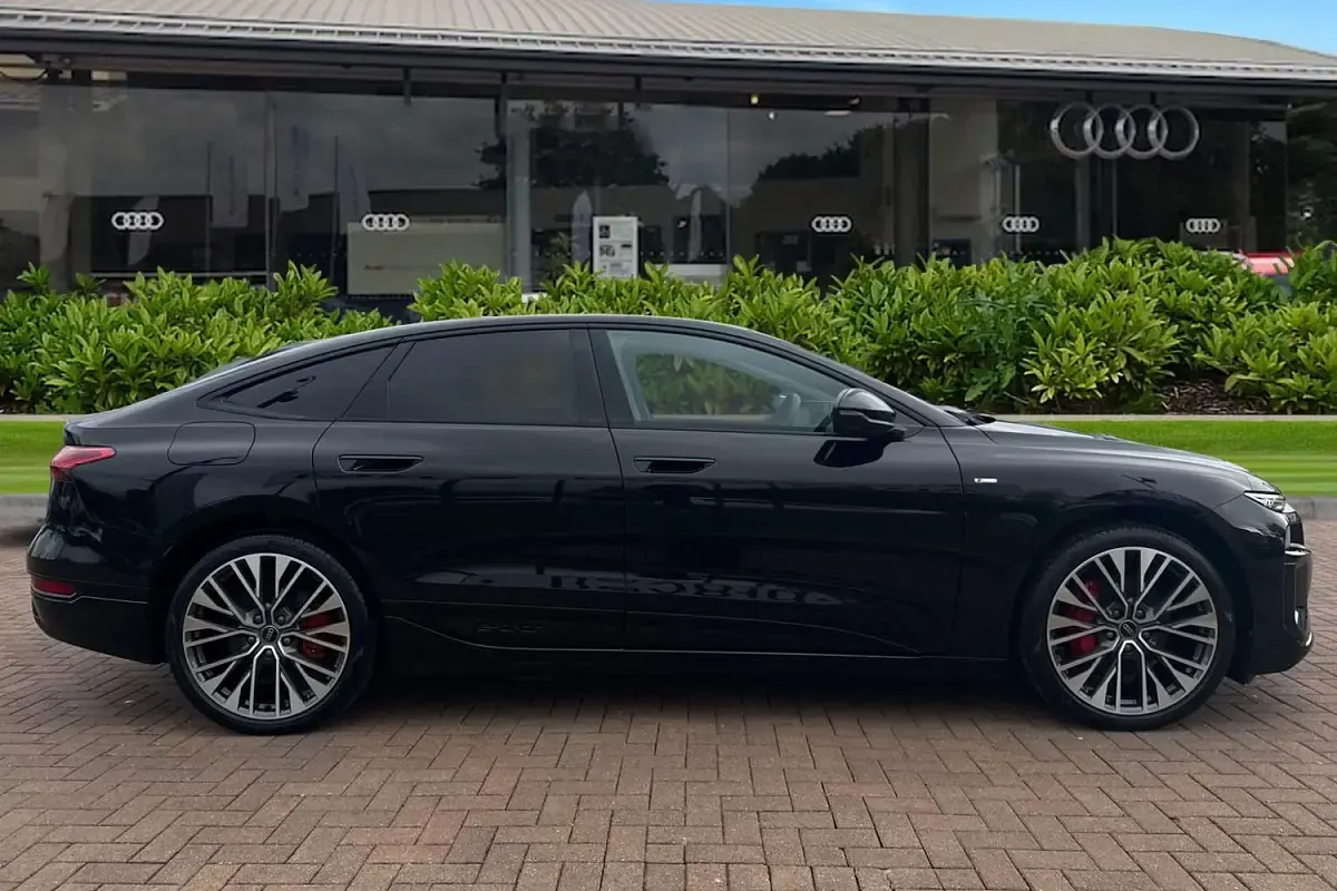Ny Audi A6 e-tron Performance 280 kW (381 HK) 2025 Svart Halvkombi