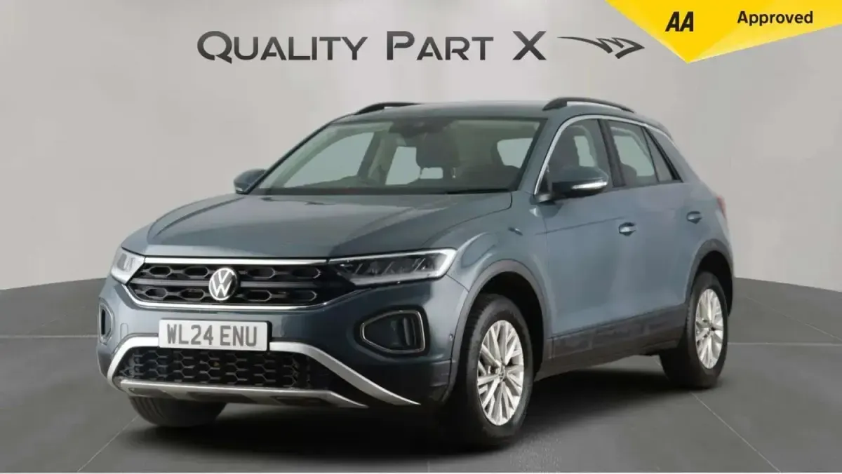 Używany VW T-Roc Life 150 KM (110 kW) 2024 Niebieski SUV