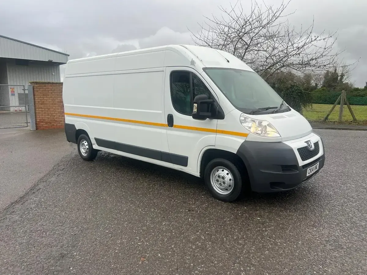 Used Peugeot Boxer 130 HP (95 kW) 2014 White Van