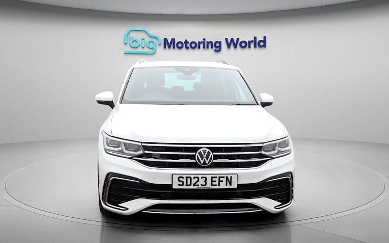 Used VW Tiguan R-line 150 HP (110 kW) 2023 White SUV