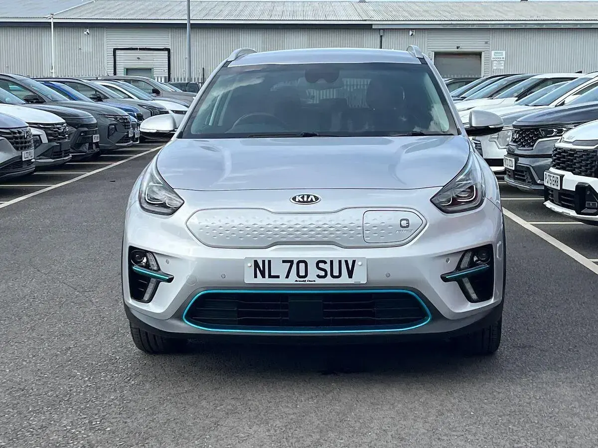 Used Kia e-Niro 147 kW (201 HP) 2020 Silver SUV