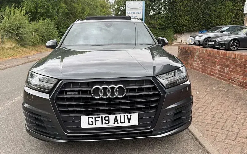 Used Audi Q7 Black Edition 286 HP (210 kW) 2019 Grey SUV