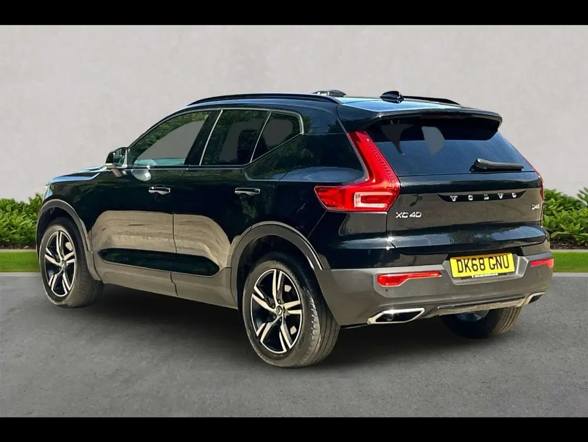 Used Volvo XC40 R-Design 2018 Black SUV