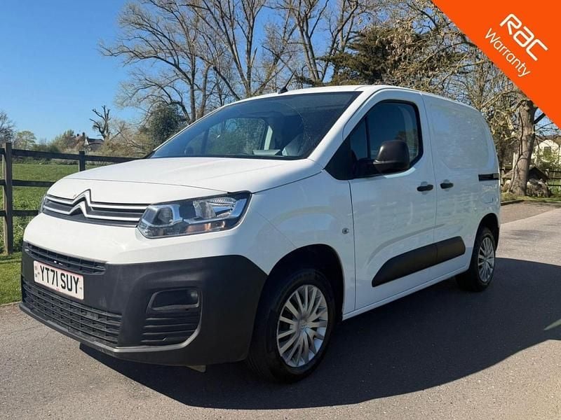 Used Citroën Berlingo 75 HP (55 kW) 2021 White MPV