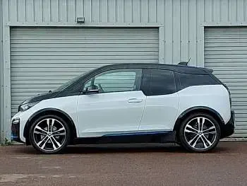Begagnad BMW i3 Comfort Edition 135 kW (184 HK) 2021 Vit Halvkombi