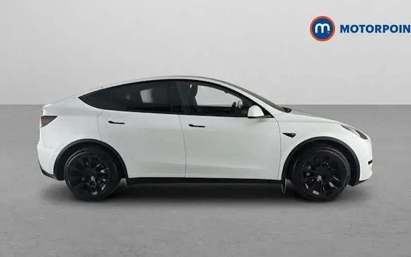 Used Tesla Model Y Standard Range 219 kW (299 HP) 2023 White SUV