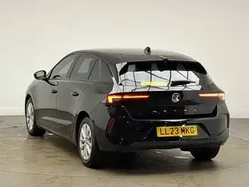 Used Vauxhall Astra Design Edition 130 HP (95 kW) 2023 Black Hatchback