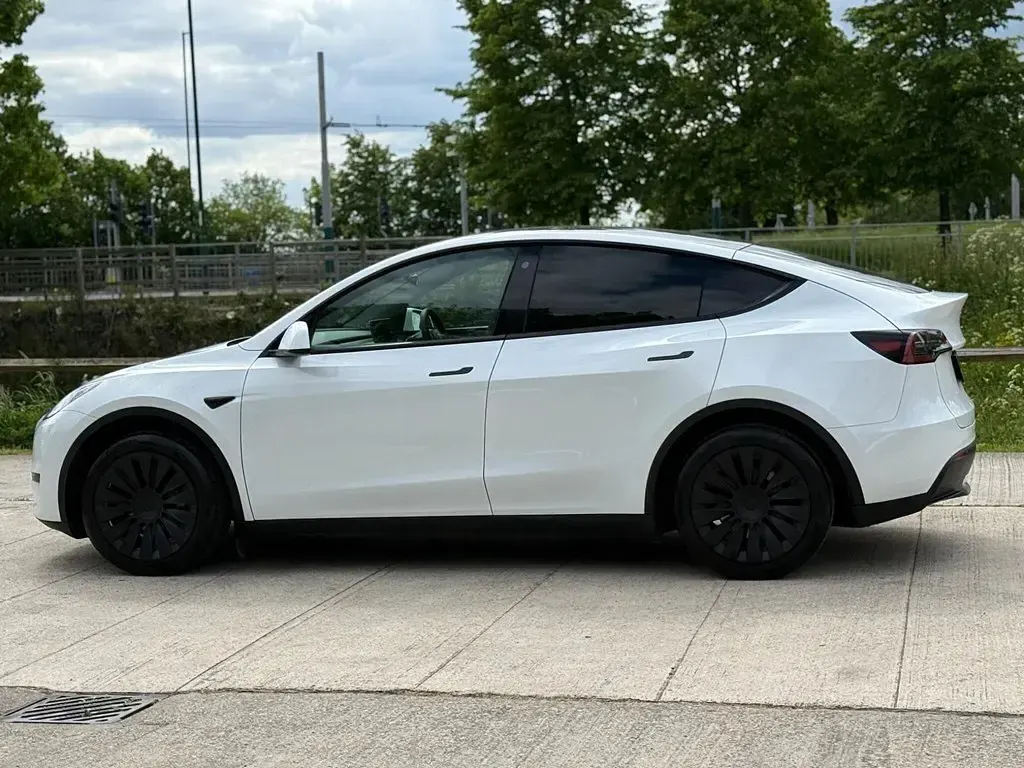 Used Tesla Model Y 250 kW (340 HP) 2023 SUV