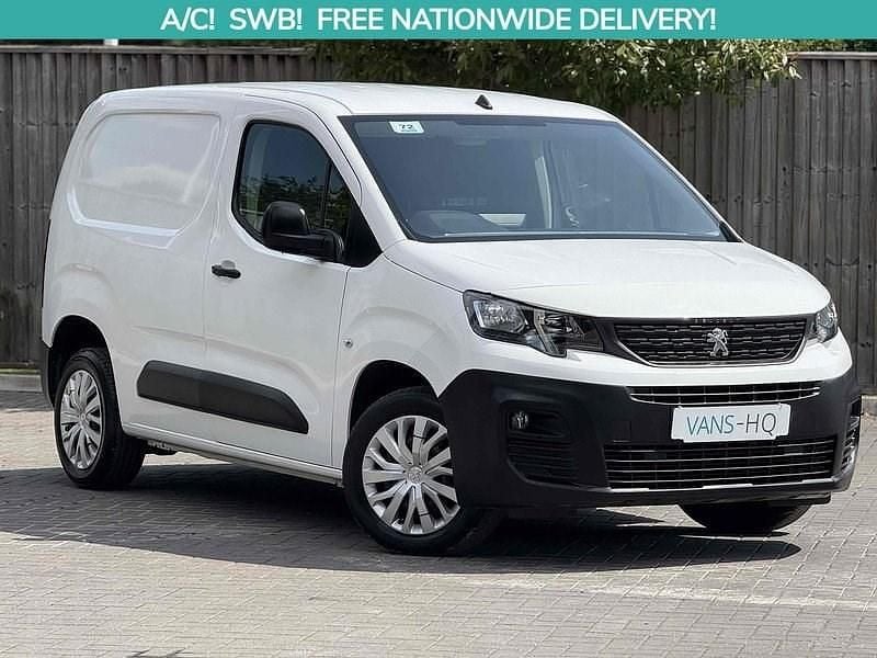 White Used 2020 Peugeot Partner MPV | £7,995 (Good price) - Image 1/4