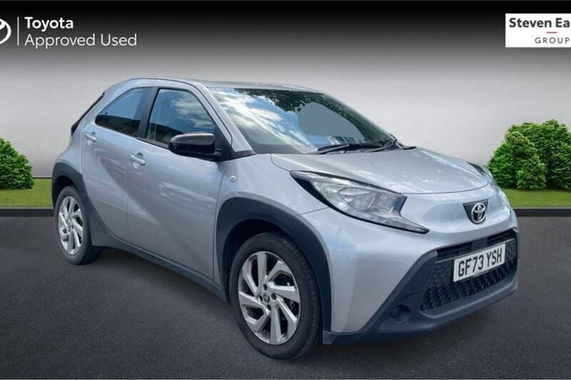 Grey Used 2025 Hyundai Bayon Premium SUV | £19,177 (Fair price) - Image 1/4
