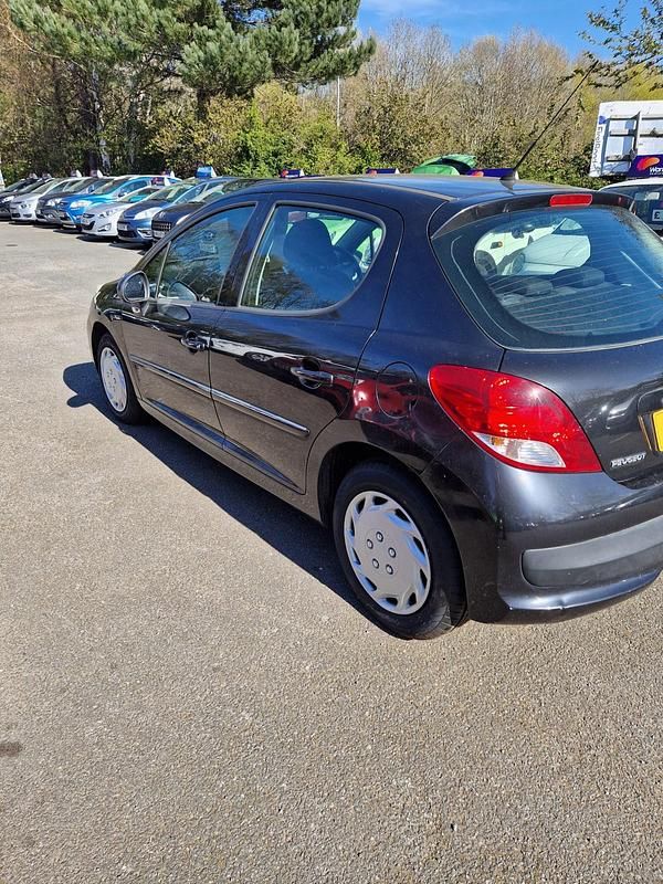 Begagnad Peugeot 207 Active 2012 Svart Halvkombi
