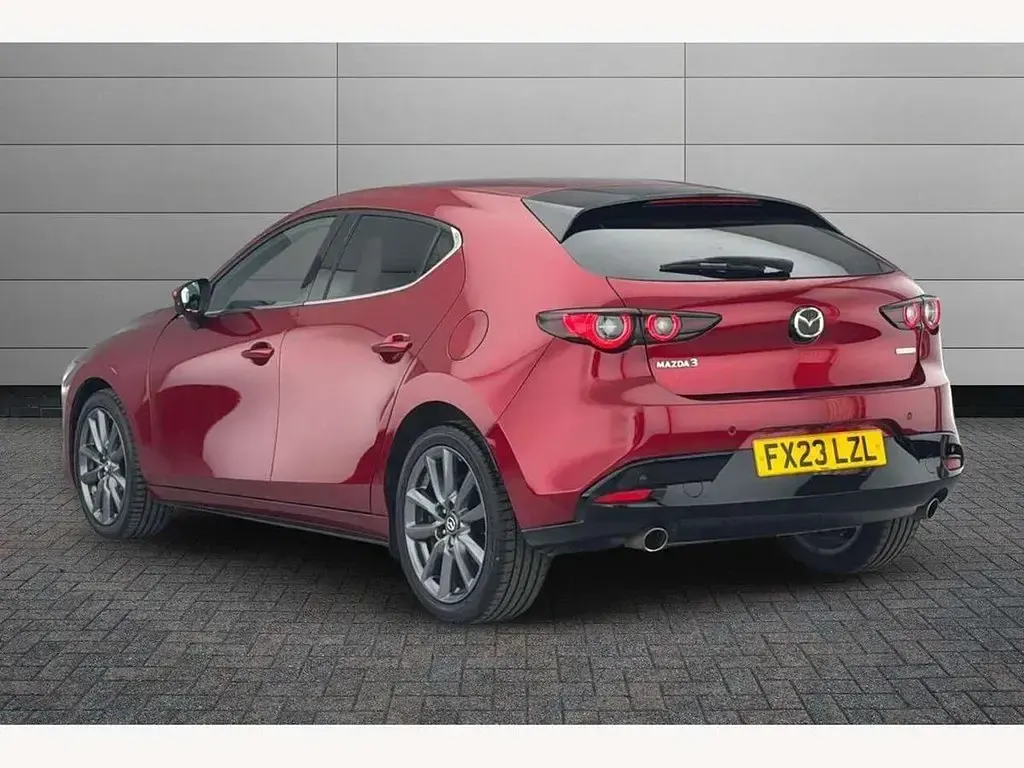Used Mazda 3 Edition 122 HP (89 kW) 2023 Arctic white Hatchback