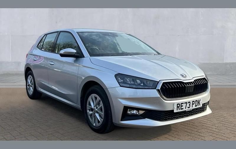 Used Skoda Fabia Comfort 110 HP (80 kW) 2023 Brilliant silver metallic Hatchback