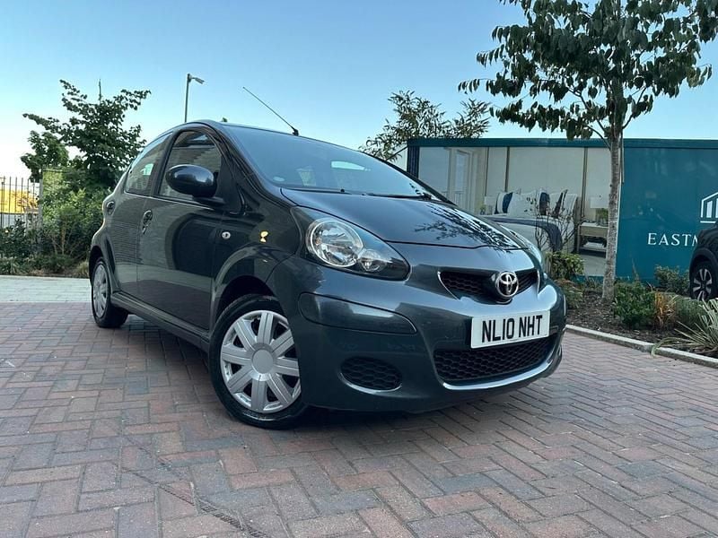 Grey Used 2010 Toyota Aygo Hatchback | £3,495 (Good price) - Image 1/4