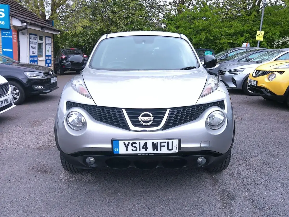 Usado Nissan Juke N-TEC 110 HP (80 kW) 2014 Prateado SUV