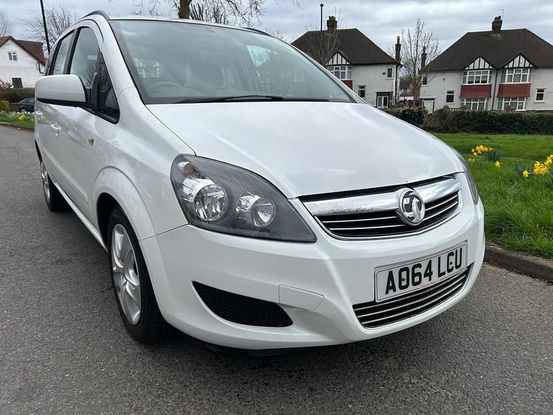 Used Vauxhall Zafira 2015 White MPV