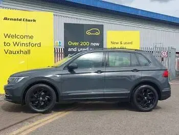 Usado VW Tiguan Life 150 HP (110 kW) 2023 Cinzento SUV