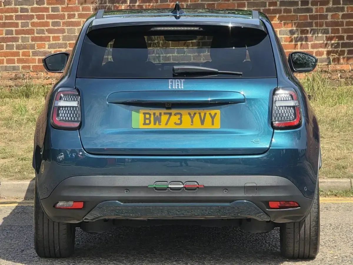 Used Fiat 600E La Prima 113 kW (154 HP) 2024 Green SUV