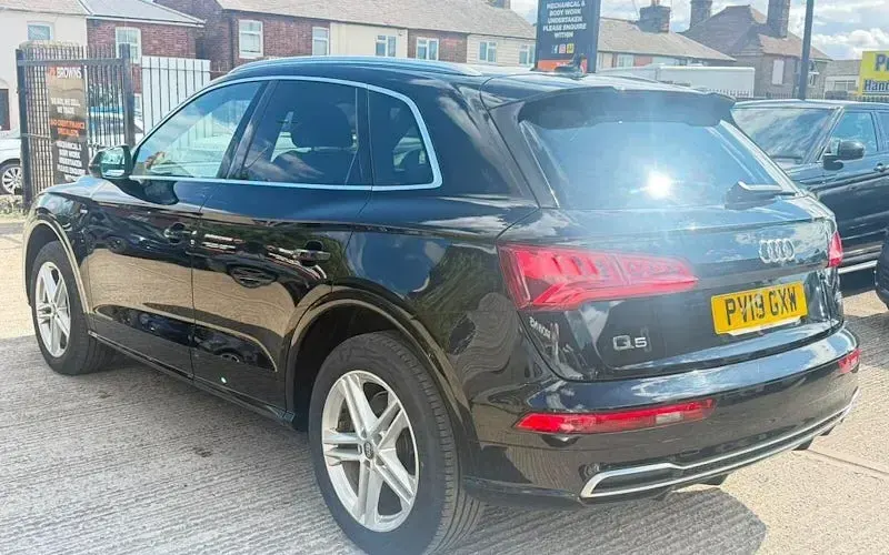 Used Audi Q5 S-Line 190 HP (139 kW) 2019 Black SUV