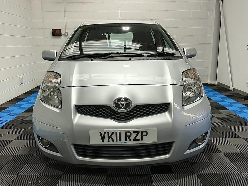 Used Toyota Yaris 2011 Silver Hatchback