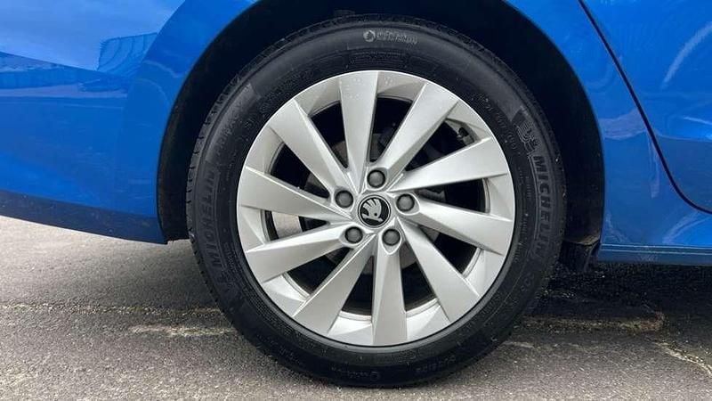Usado Skoda Octavia SE L 150 CV (110 kW) 2025 Azul Familiar