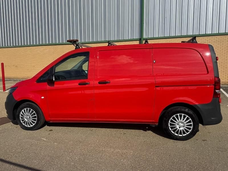 Used Mercedes Vito 2017 Red Van