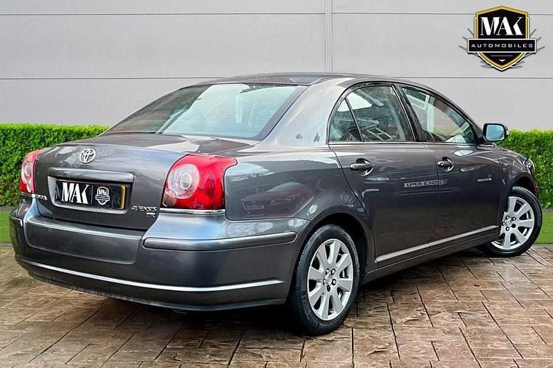 Used Toyota Avensis Play 129 HP (94 kW) 2008 Grey Sedan