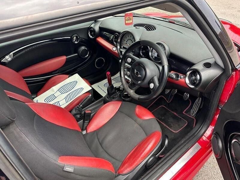 Used Mini Cooper Clubman 172 HP (126 kW) 2009 Red Estate