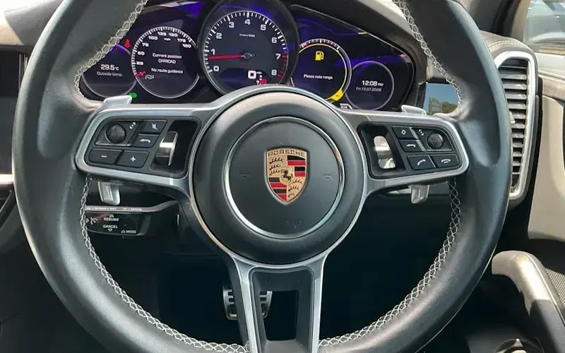 Used Porsche Cayenne 441 HP (324 kW) 2019 Grey SUV
