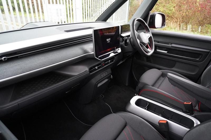 Usado VW ID. Buzz GTX 250 kW (340 HP) 2025 Vermelho Monovolume