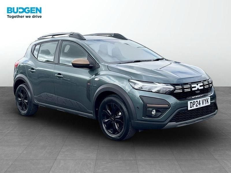 Green Used 2024 Dacia Sandero Extreme Hatchback | £16,490 (Fair price) - Image 1/4
