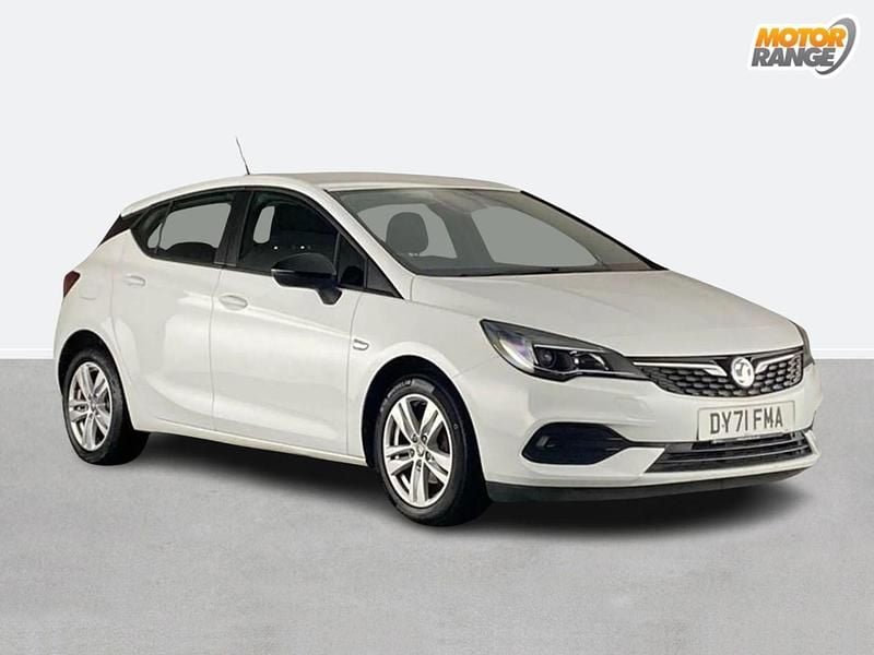 Used Vauxhall Astra Business Edition 110 HP (80 kW) 2021 White Hatchback