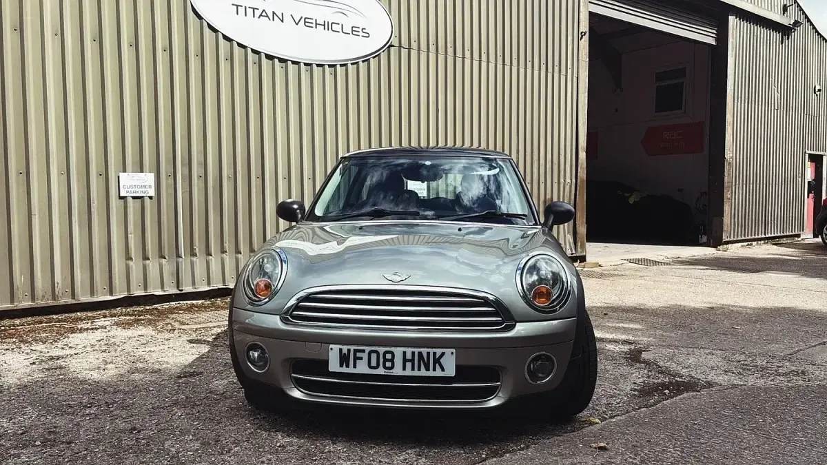Used Mini Cooper D Hatch 110 HP (80 kW) 2008 Silver Hatchback
