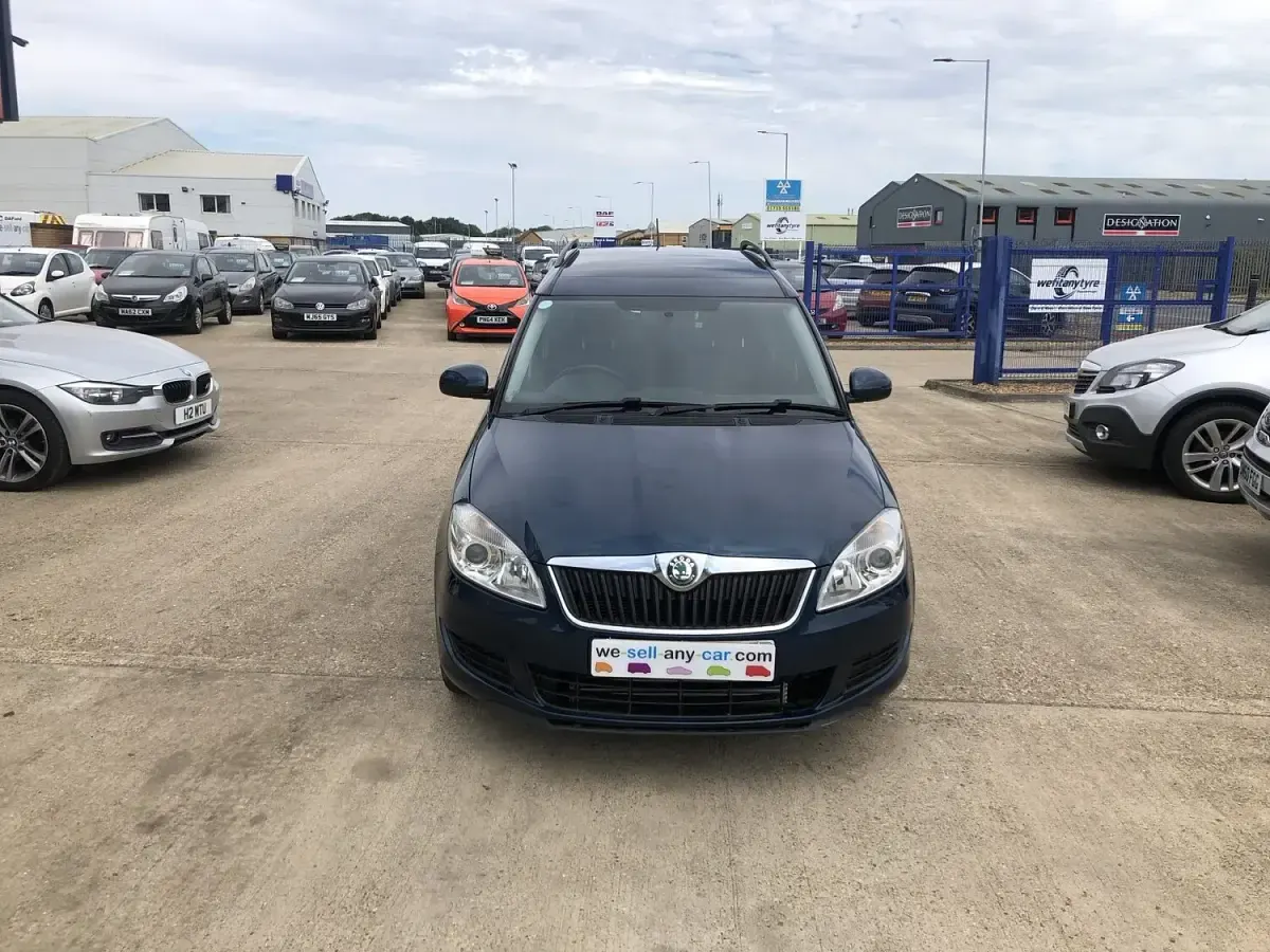 Used Skoda Roomster SE 105 HP (77 kW) 2013 Blue MPV
