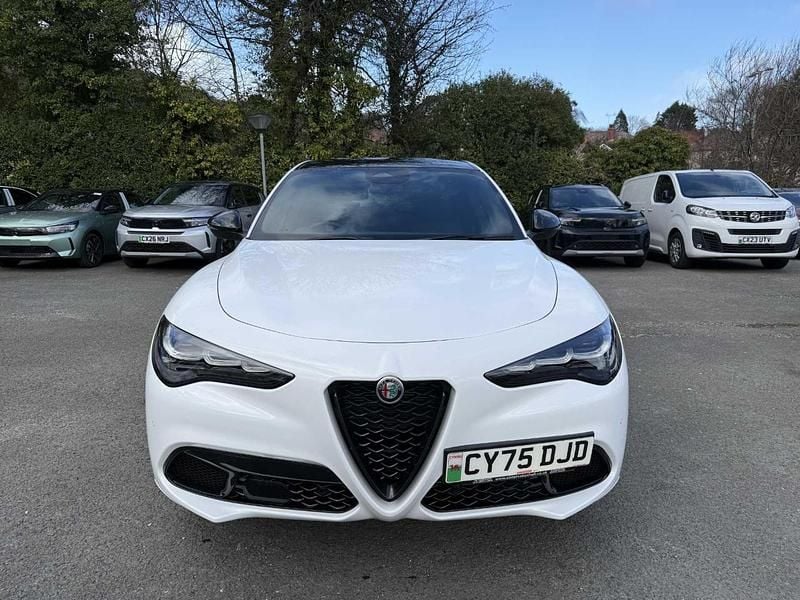 New Alfa Romeo Stelvio 206 HP (151 kW) 2025 White SUV