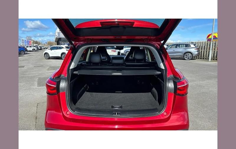 Used MG HS Exclusive 162 HP (119 kW) 2023 Red SUV