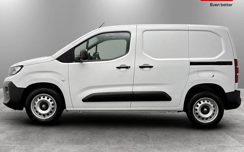 New Vauxhall Combo 102 HP (75 kW) 2025 MPV