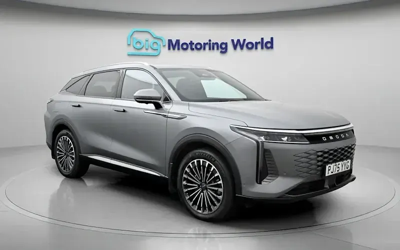 Gebraucht Omoda 9 537 PS (394 kW) 2025 Grau SUV