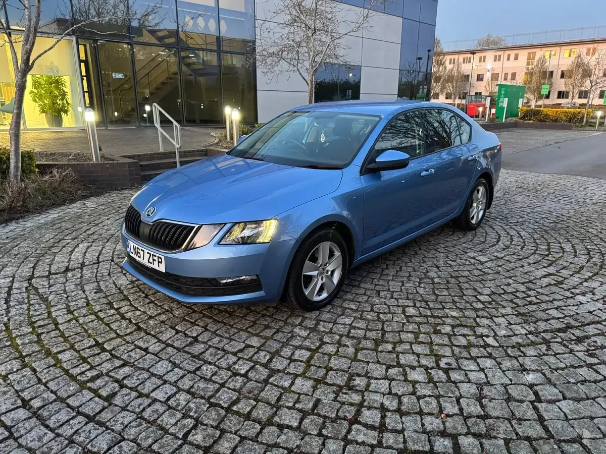 Used Skoda Octavia SE 150 HP (110 kW) 2017 Blue Hatchback
