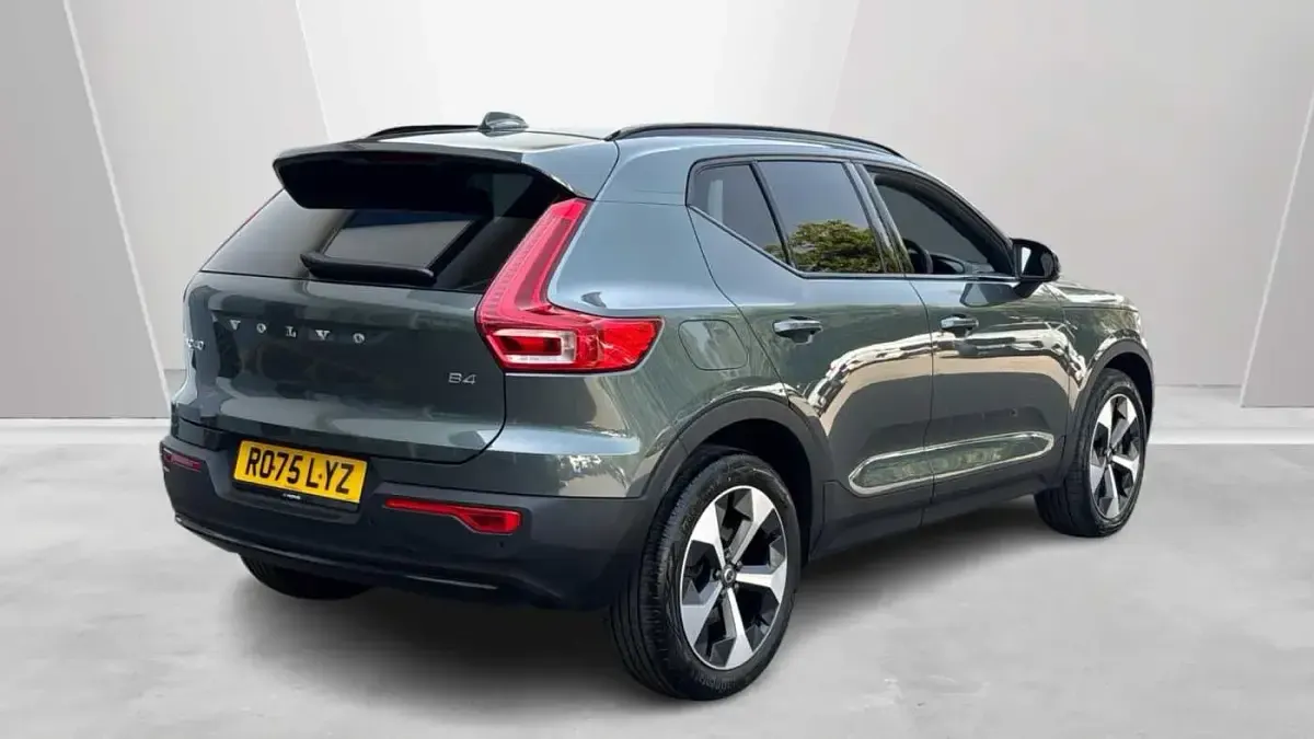 Used Volvo XC40 Plus 194 HP (142 kW) 2026 SUV