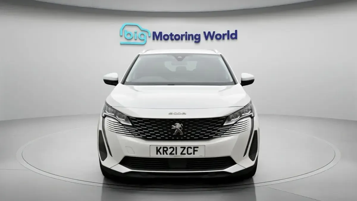 Used Peugeot 5008 Allure Premium 131 HP (96 kW) 2021 White SUV